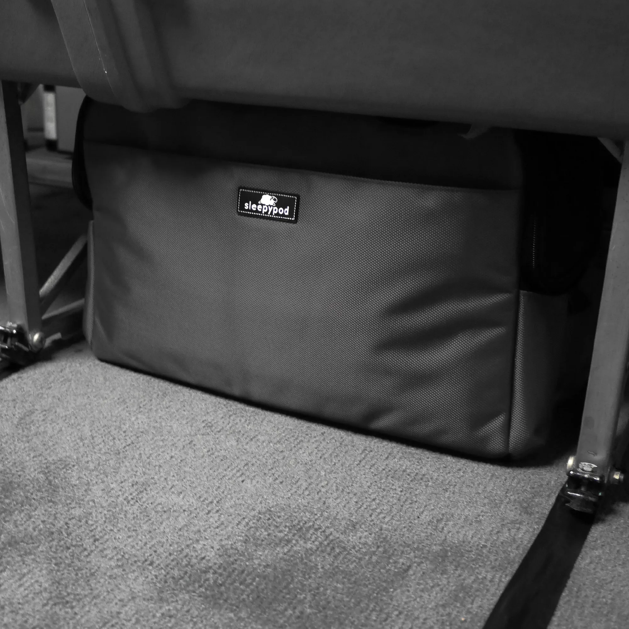 sleepypod atom carrier - charcoal